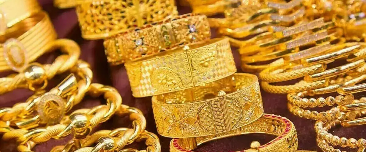Local Gold Plunges By Rs35,500 Per Tola