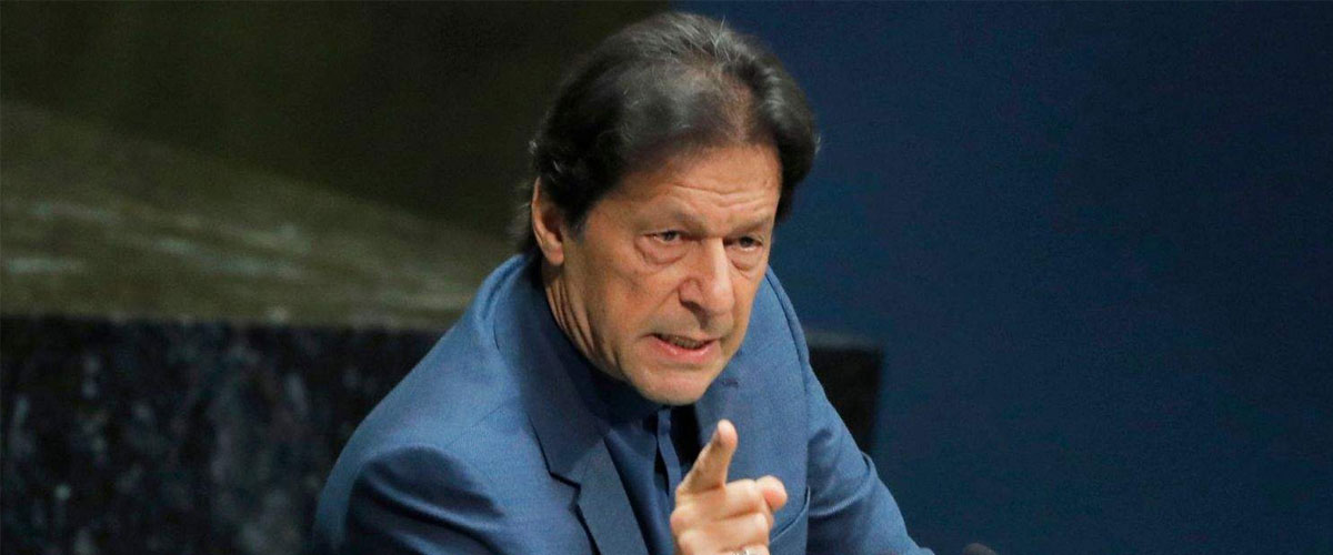 PTI Protests Secrecy After Imran Khan’s Eye Treatment at PIMS