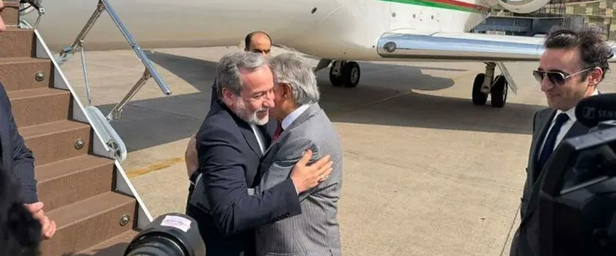 Iranian President Pezeshkian, FM Araghchi Arrive In Pakistan