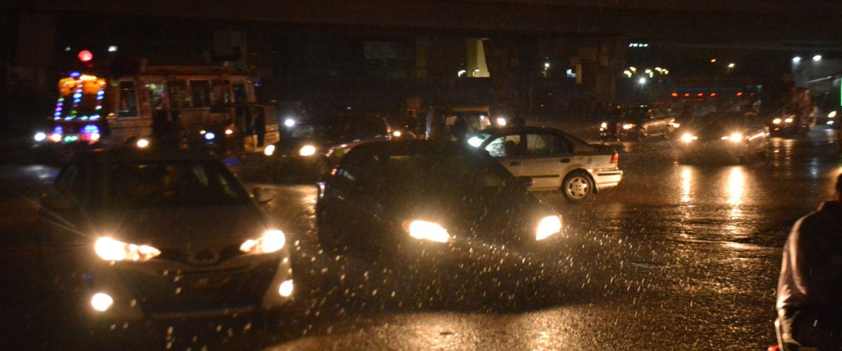 Light Showers Hit Parts of Karachi, More Rain Forecast