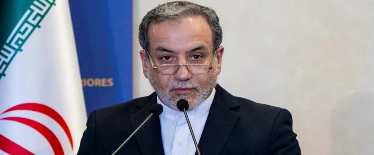 Iran Says Diplomacy and Defense Are Key to Resisting US Pressure